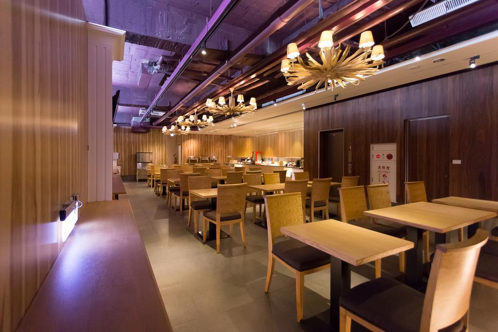 麗馨商旅七賢館 Hotel Kaohsiung Luaran gambar