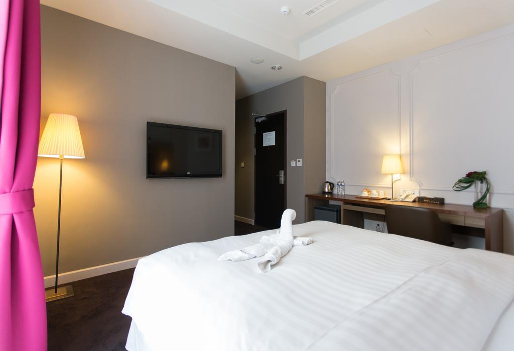 麗馨商旅七賢館 Hotel Kaohsiung Luaran gambar