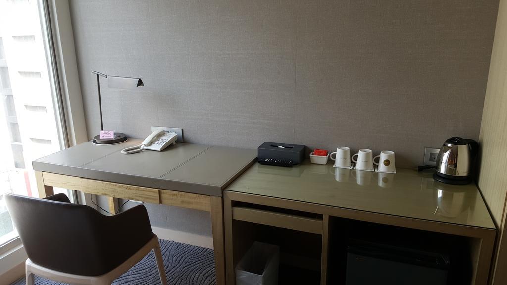 麗馨商旅七賢館 Hotel Kaohsiung Luaran gambar