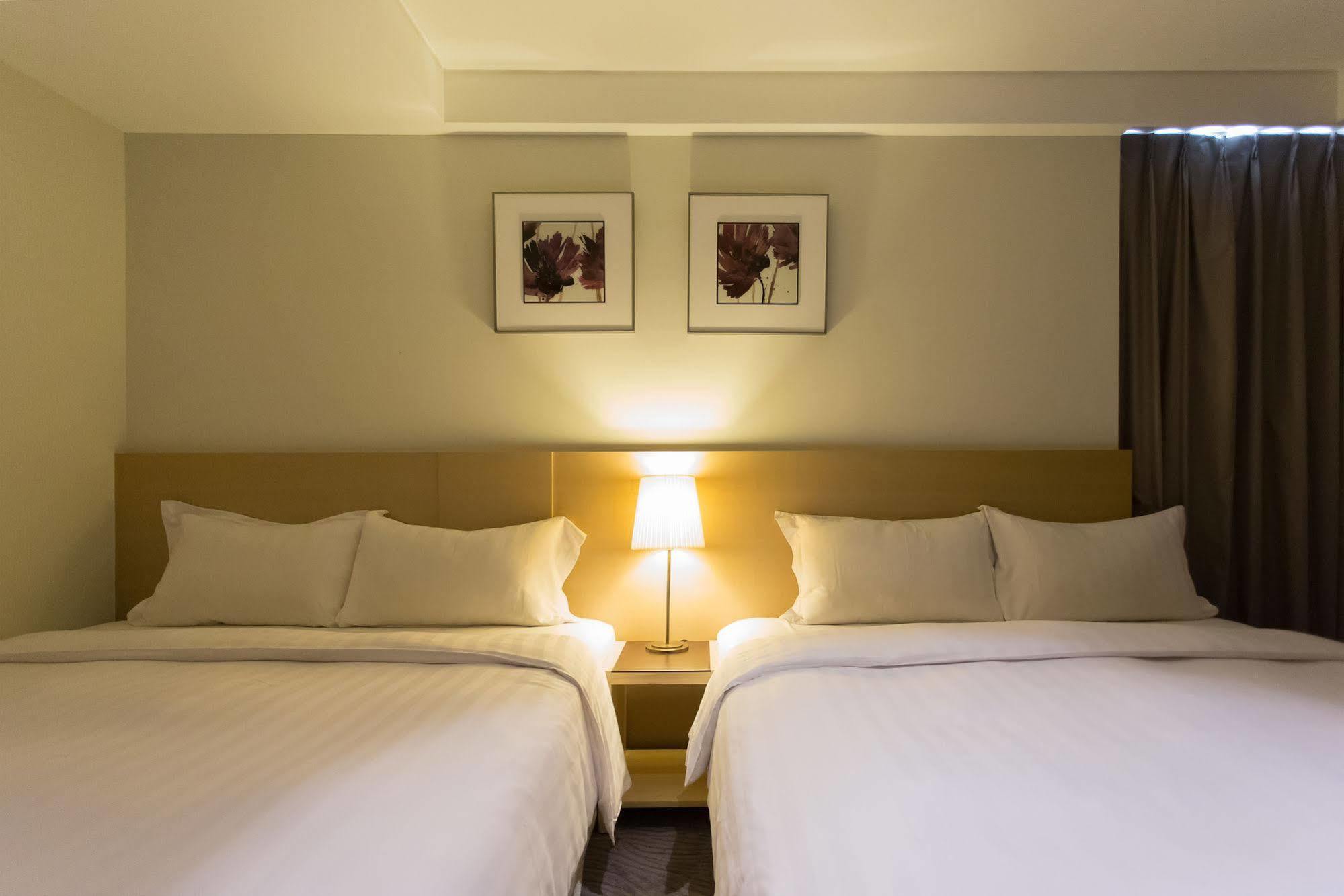 麗馨商旅七賢館 Hotel Kaohsiung Luaran gambar