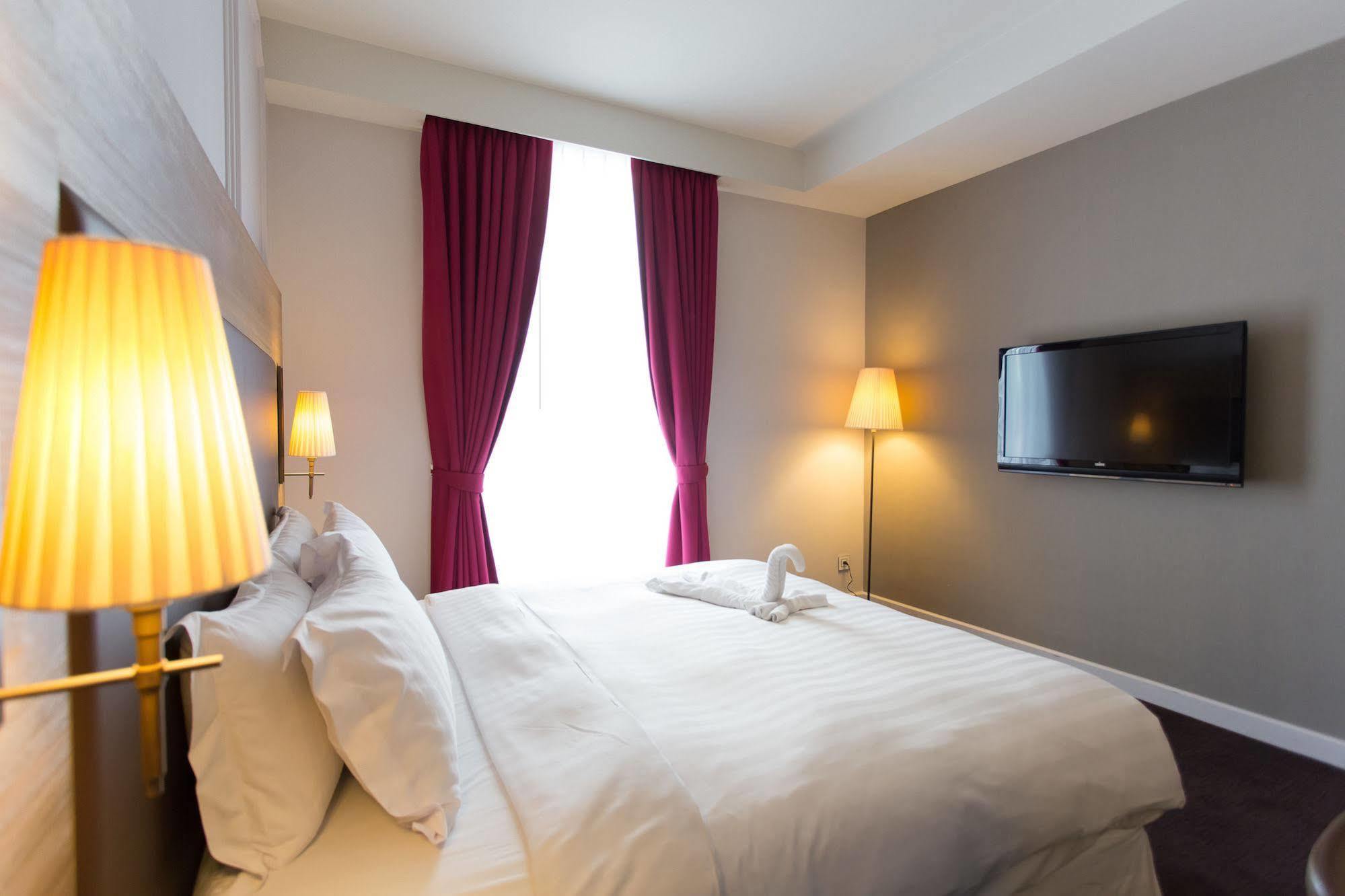 麗馨商旅七賢館 Hotel Kaohsiung Luaran gambar