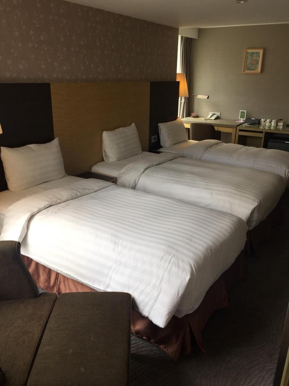 麗馨商旅七賢館 Hotel Kaohsiung Luaran gambar