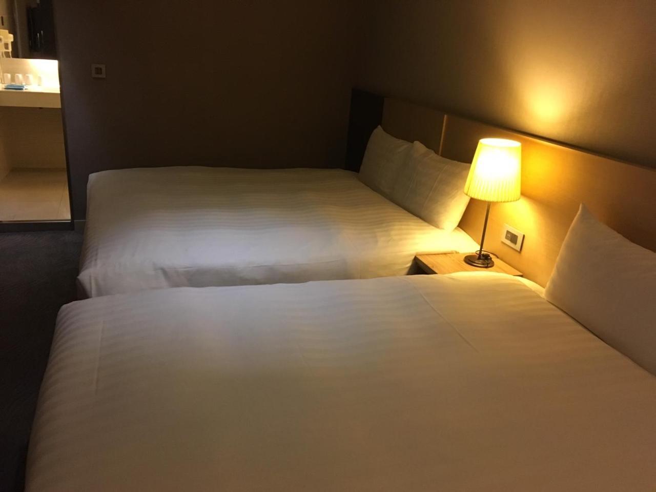 麗馨商旅七賢館 Hotel Kaohsiung Luaran gambar